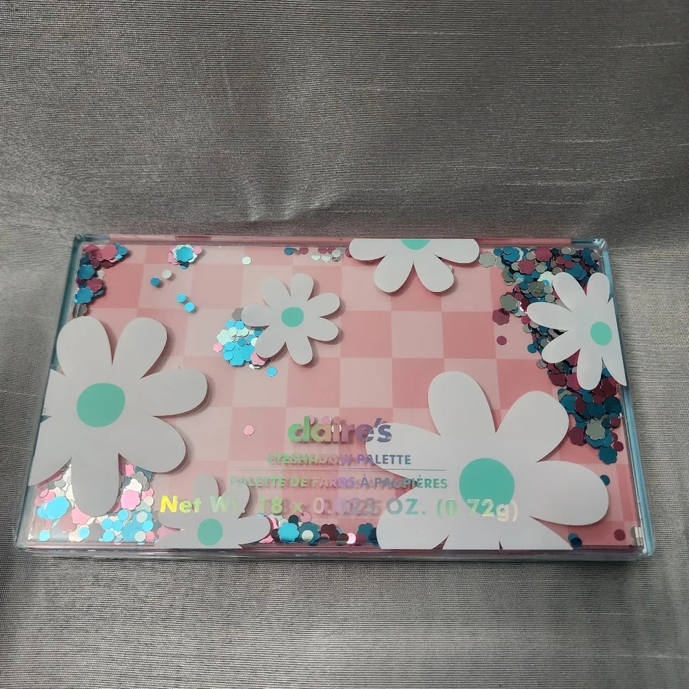 Claire’s Checkered Daisy Shaker Eyeshadow Palette – Neutral & Shimmer Shades